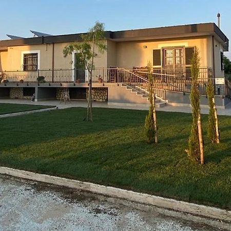 La Casa Del Borgo-Intero Appartamento Latina Luaran gambar